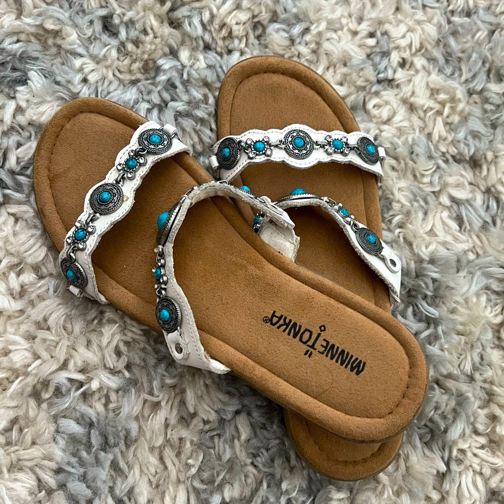 Minnetonka (New W/O tags) sandal’s.